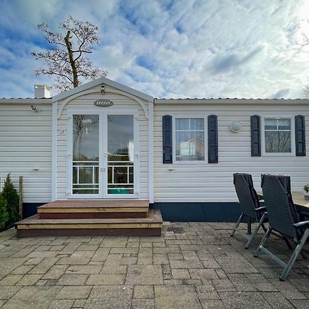 Вілла Knus En Modern Ingericht Chalet Met Gratis Wifi Tzummarum Екстер'єр фото
