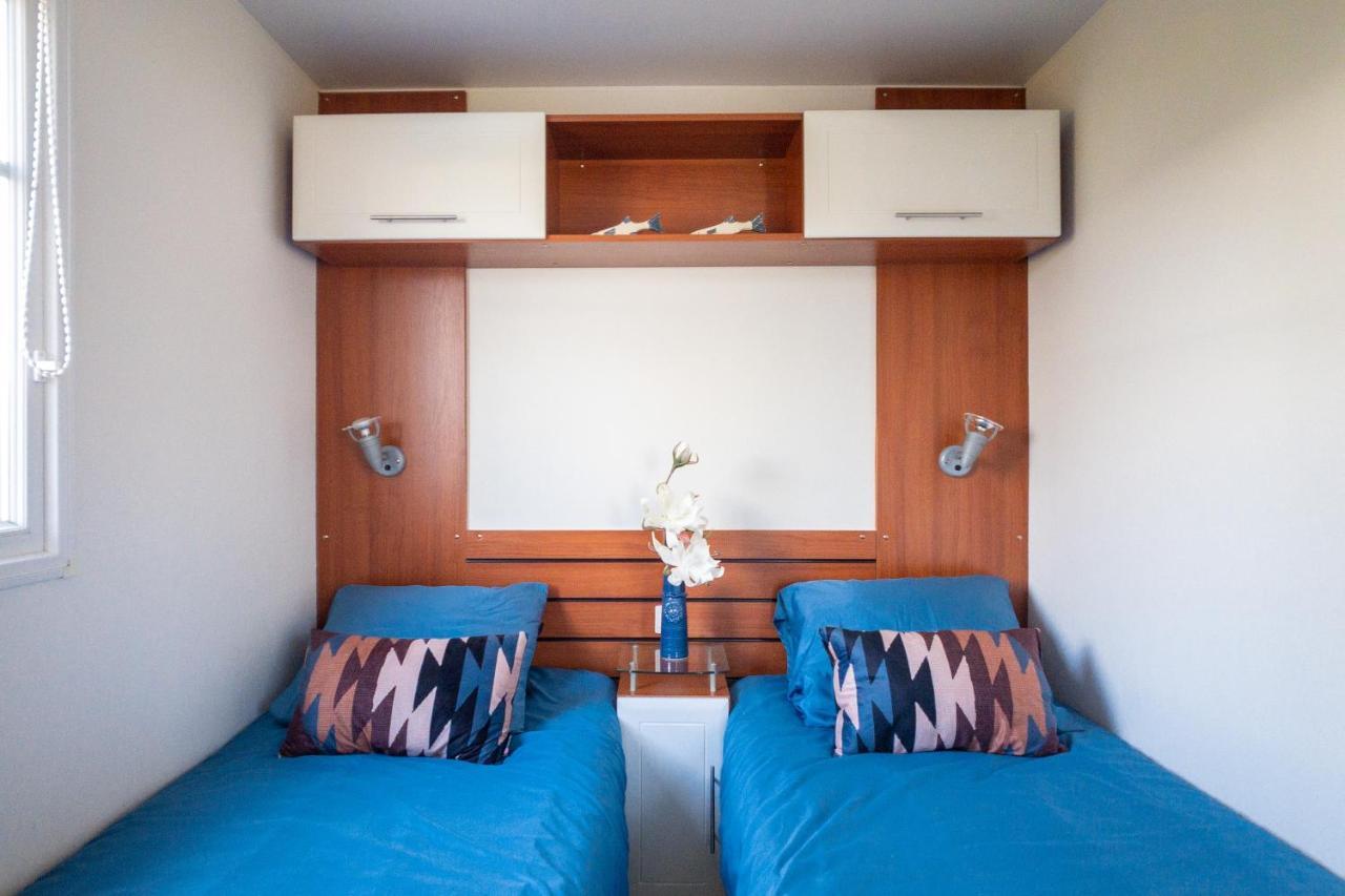 Вілла Knus En Modern Ingericht Chalet Met Gratis Wifi Tzummarum Екстер'єр фото